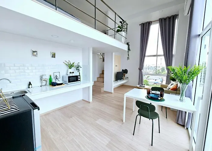Midtown Duplex Ratchayothin Apartment