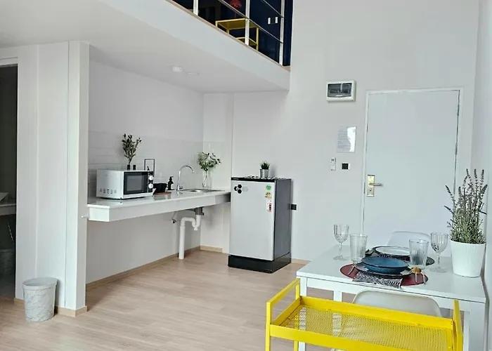 Midtown Duplex Ratchayothin Apartment