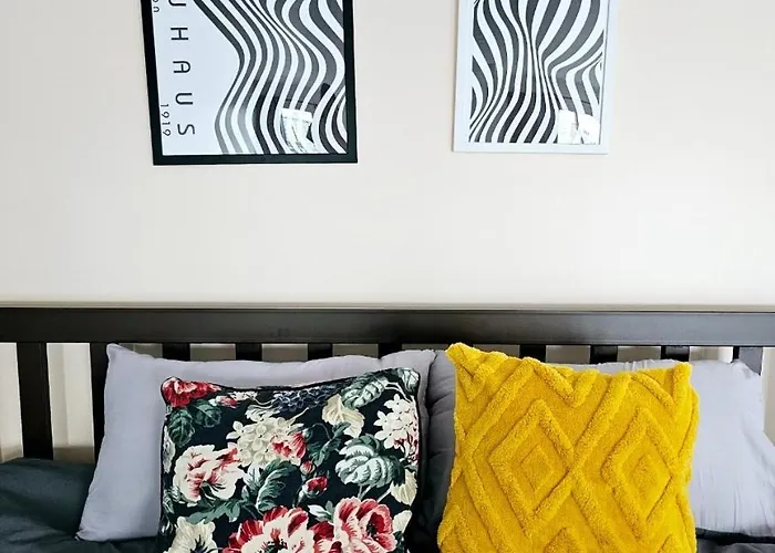 Midtown Duplex Ratchayothin Apartment *