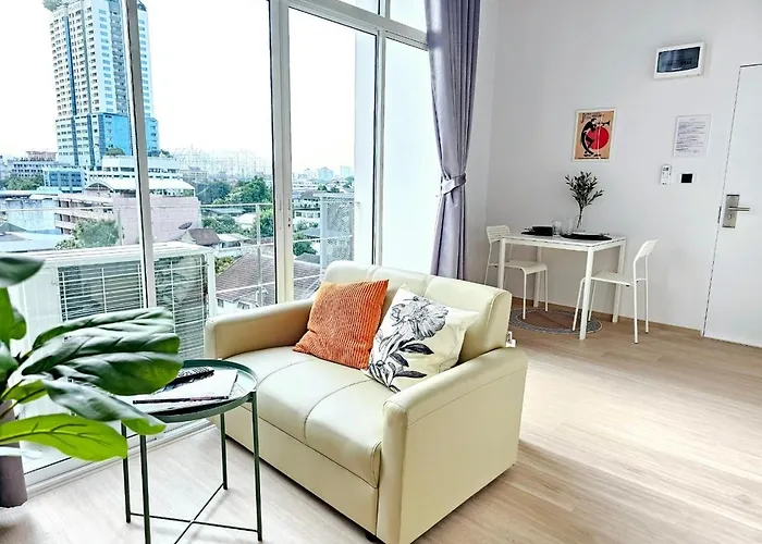 Midtown Duplex Ratchayothin Apartment